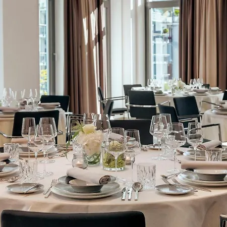 Hotel Stadt 4*